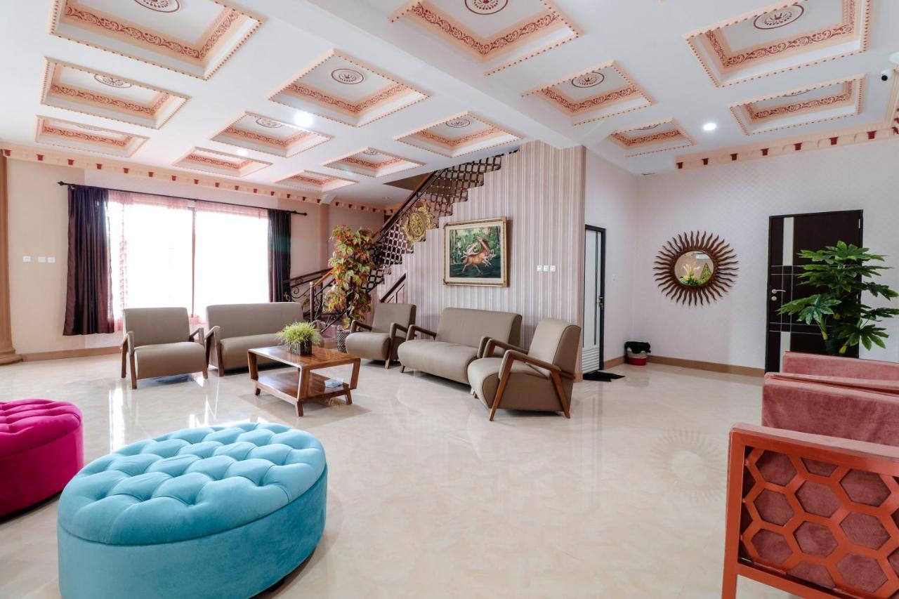 Sartini Inn Jogja Yogyakarta Exterior foto