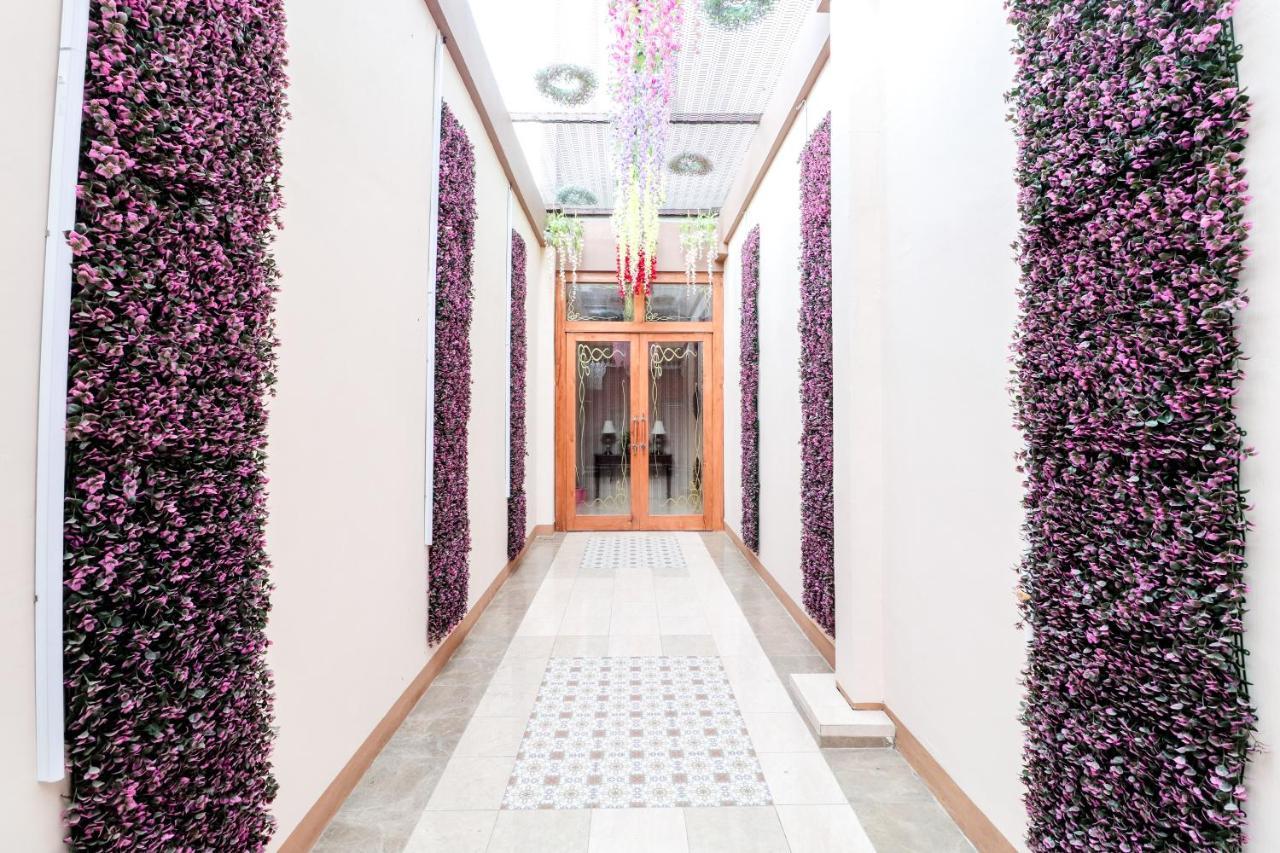 Sartini Inn Jogja Yogyakarta Exterior foto